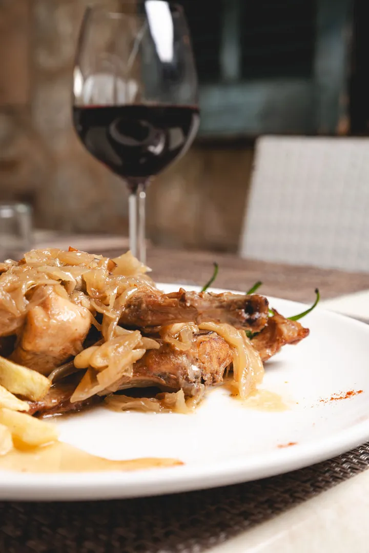 Tumbet — plato vegetariano de la cocina mallorquina Es Muntant